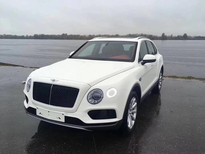 18宾利添越4.0 八缸柴油比飞驰价格优惠-图5