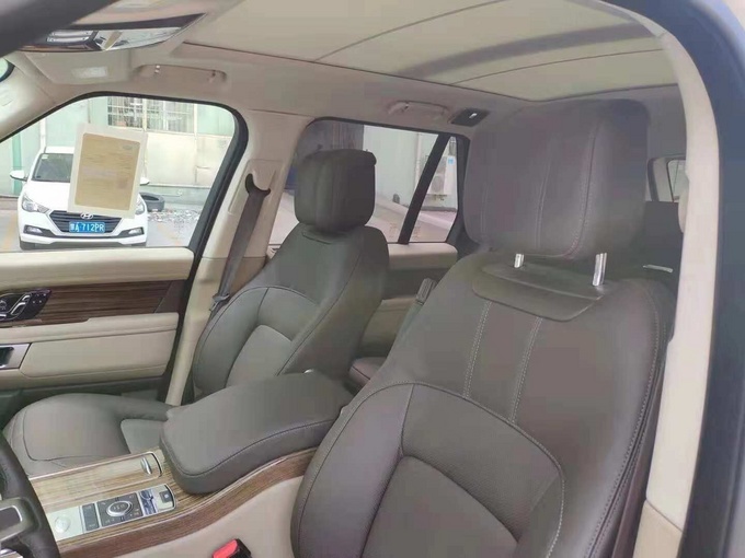 18美规路虎揽胜3.0T 汽油行政高级金属漆-图7