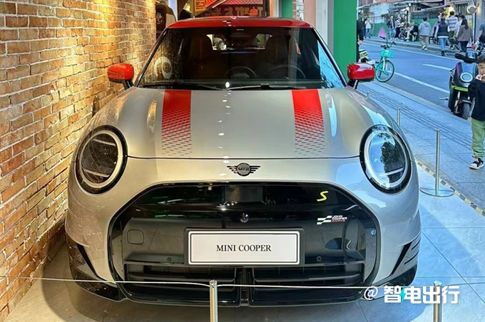 长城宝马首款车街拍销售预计起售价不到20万-图2