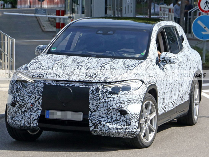 奔驰新款SUV路试曝光下月将亮相/今年11月开售-图1