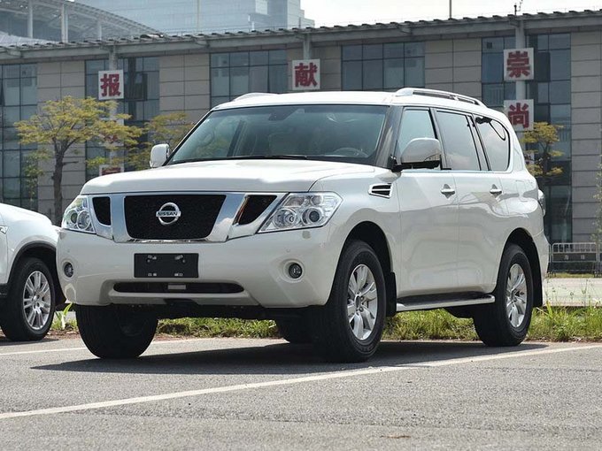 18款日产尼桑途乐热卖 时尚改装全国分期-图3