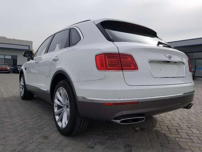 18款汽油宾利添越四座SUV 升级优点总结-图4