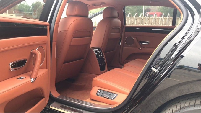 18款宾利飞驰V8S 超帅外形降价走量冲榜-图10