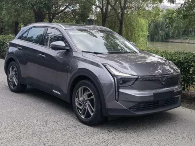 哪吒U新车型实拍曝光搭单电机/配磷酸铁锂电池-图1