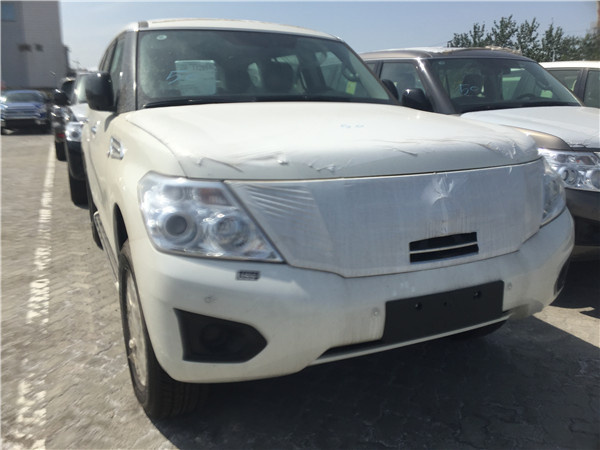 18款日产途乐Y62 中东版4.0五种配置分析-图4