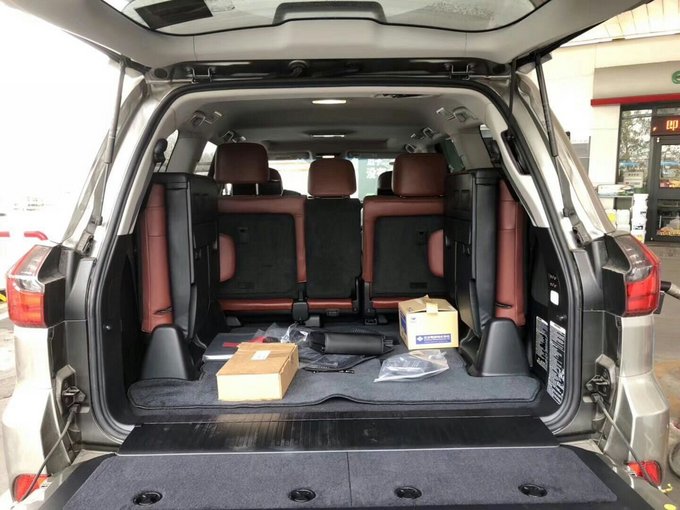 18新款雷克萨斯LX570 外驭豪迈内蕴尊崇-图7