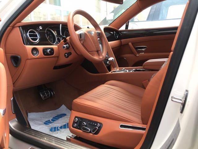 宾利飞驰4.0T新报价 豪轿18款S四座畅销-图5