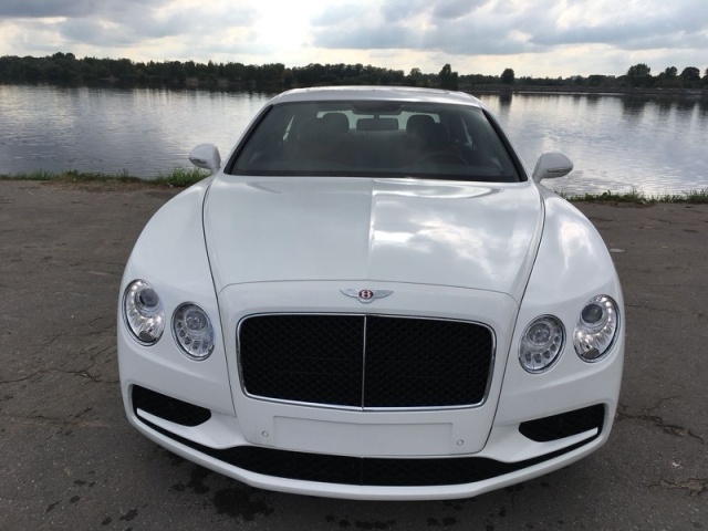 进口宾利飞驰4.0T 舒适四座顶级座驾巨献-图2