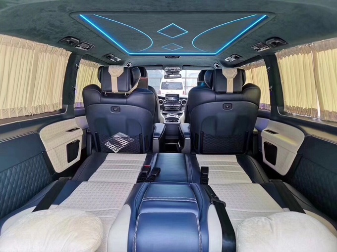 18款奔驰迈特斯现车优惠 内饰豪华最低价-图6