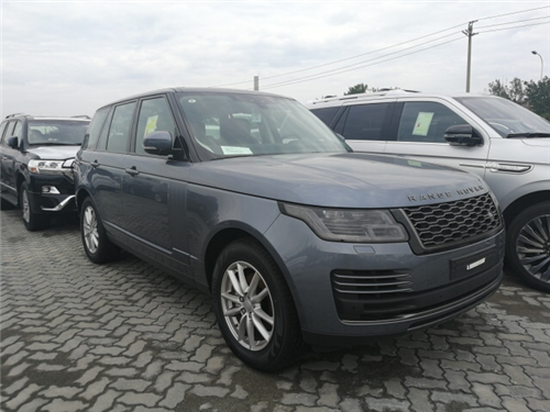 18款路虎揽胜行政版3.0T行情 性价比极高-图2