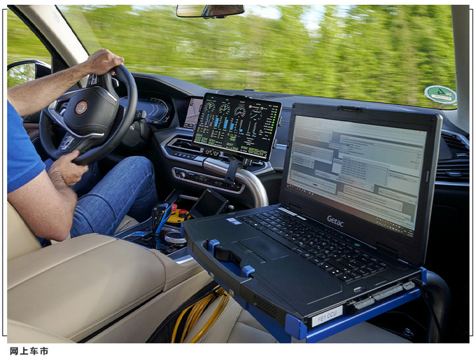 宝马X5新车型路试谍照2022年发布/新动力超3.0T-图9