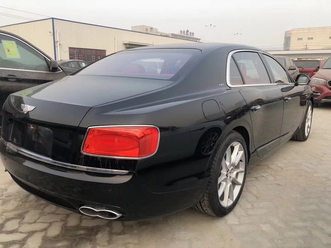 18款宾利飞驰降税促销 内饰奢华非比寻常-图3