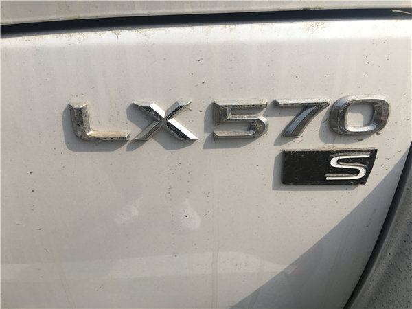 18款雷克萨斯LX570 限量版八座SUV163万-图5
