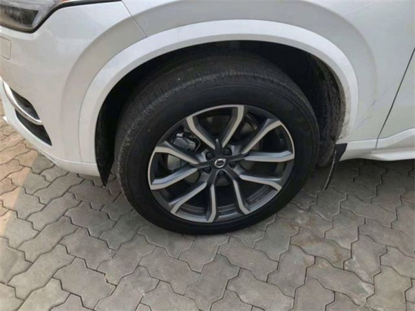 18款沃尔沃XC90 七座高端商务SUV清仓价-图9