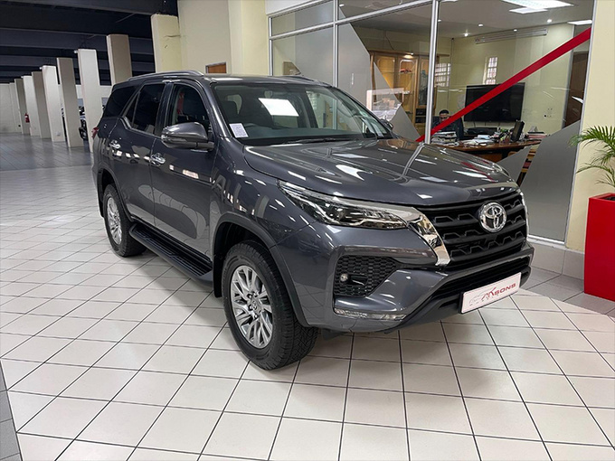 丰田普拉多兄弟车实拍搭2.8T/越野性能强悍-图1