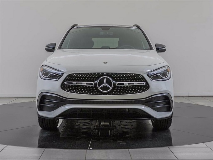 奔驰全新GLA实拍搭2.0T引擎/尺寸大幅升级-图2