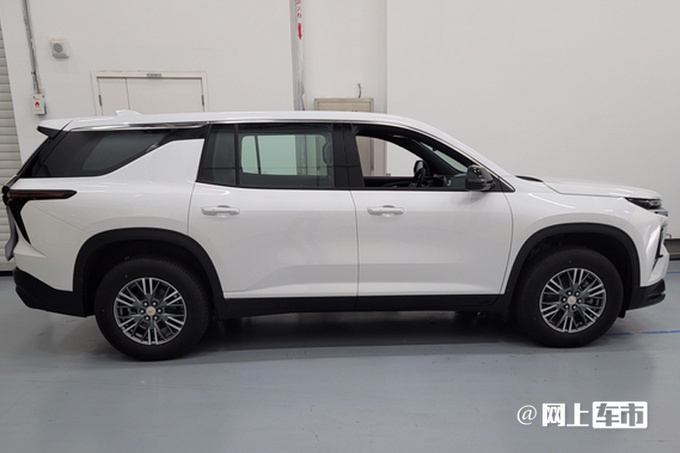 雪佛兰4S店大SUV巡领者6月上市预计卖23万-图3