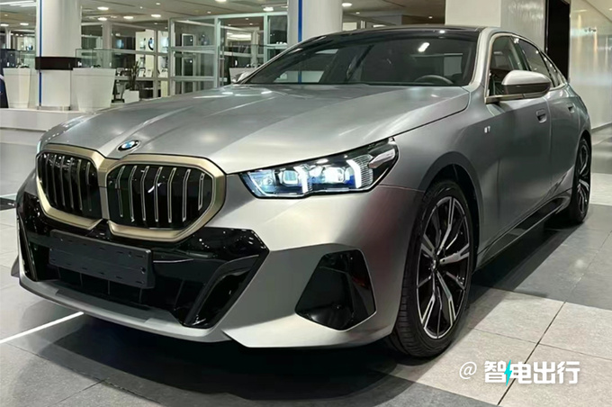 宝马全新一代5系/X2 11月17日首发尺寸大幅加长-图1