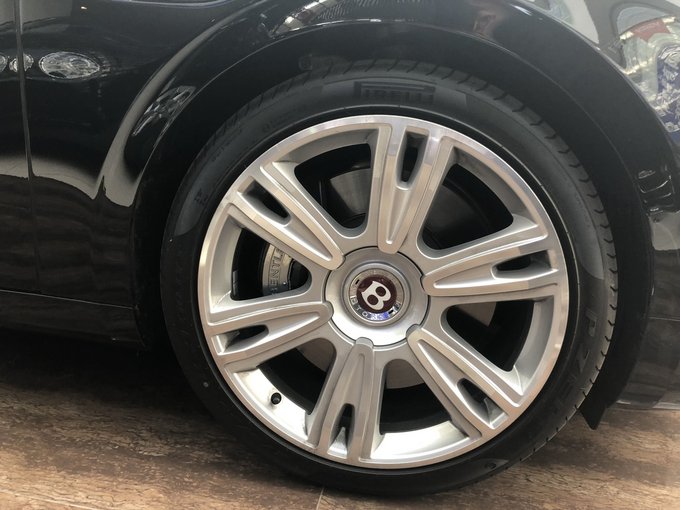 18款宾利飞驰高端豪车 高速驾驶寻求刺激-图4