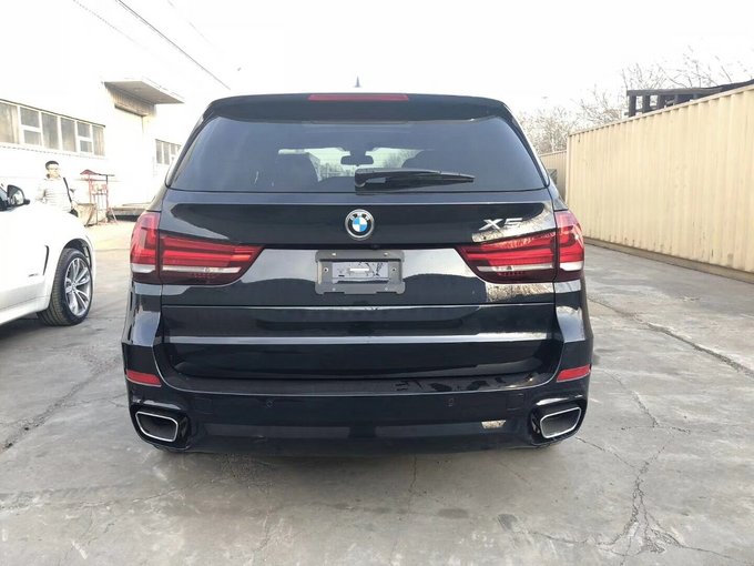 2018款宝马X5性价比高 性能王路上显神威-图4