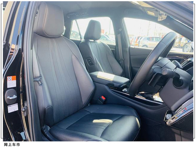 丰田皇冠实拍曝光前脸配大尺寸格栅/搭混合动力-图7