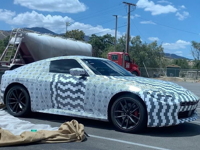 日产全新双门跑车谍照曝光搭3.0T引擎/年内发布-图1