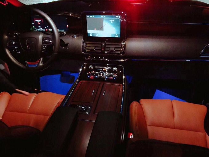 加版18款林肯领航员 全路况四驱港口疯抢-图8