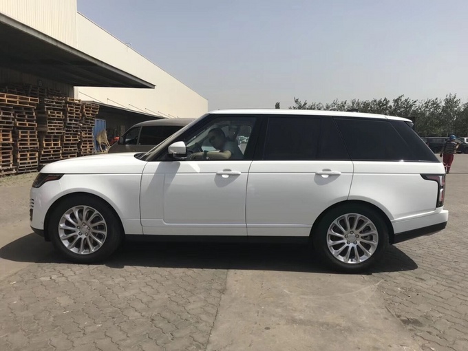 18款路虎揽胜行政行情 四驱越野技能强悍-图3