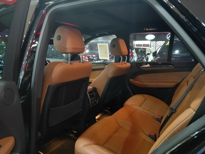 2018款加版奔驰GLE400 全城降价限时狂欢-图9