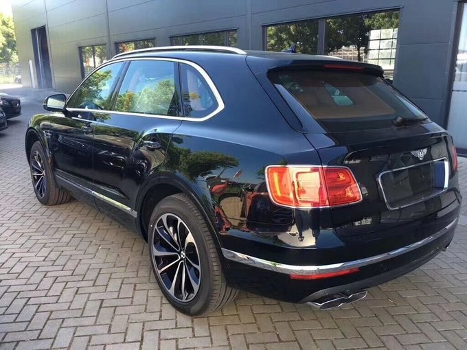 18款4.0T汽油宾利添越首惠 性价比高SUV-图3