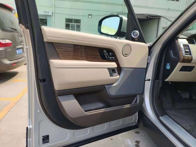 18美规路虎揽胜3.0T 汽油行政高级金属漆-图6