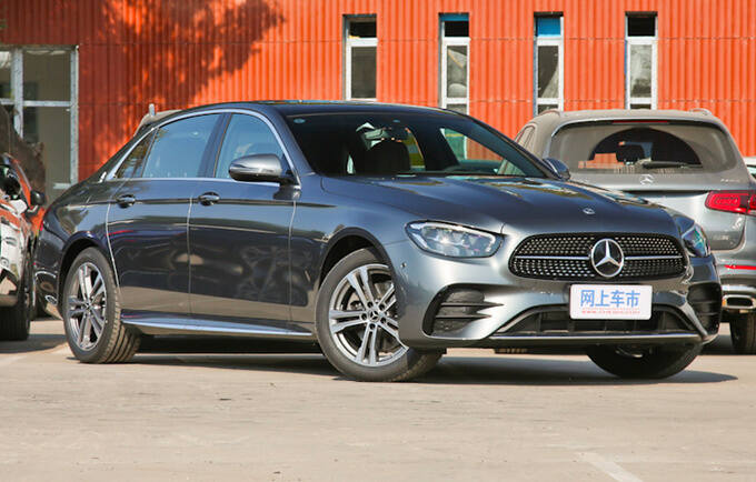 奔驰新款E级售价曝光最高涨2.7万 取消2.0T高功-图1