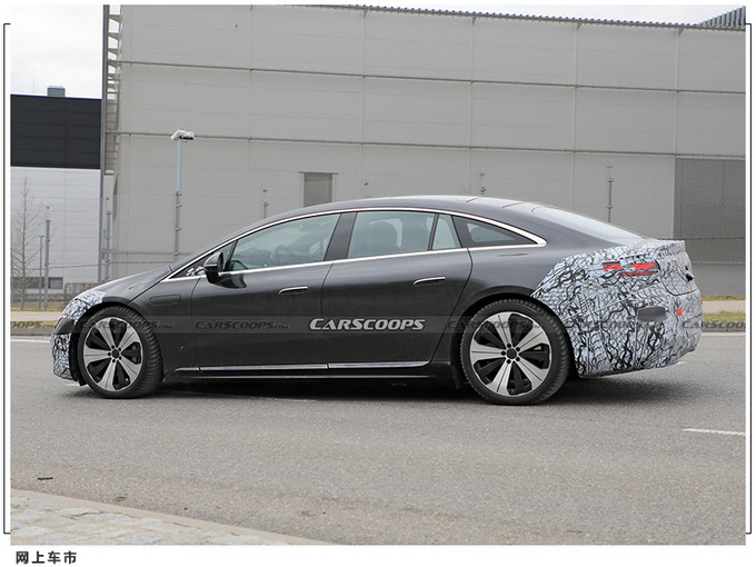 奔驰全新车型谍照曝光 搭56英寸屏幕/4月中旬亮相-图4