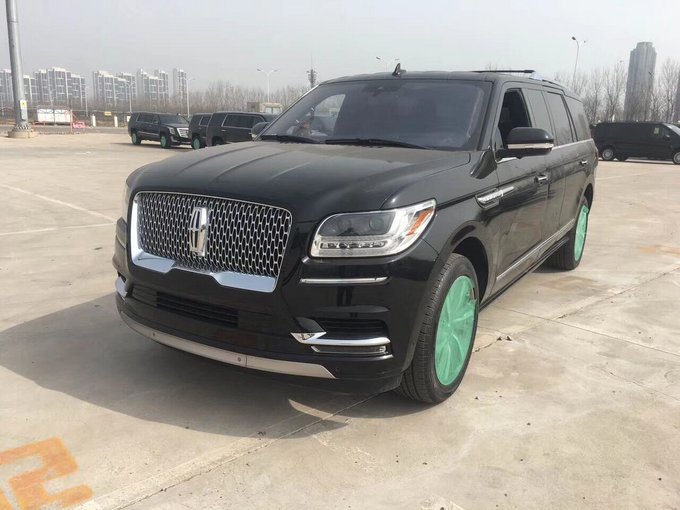 林肯领袖一号定位高端商务车 巨降抄底价-图3