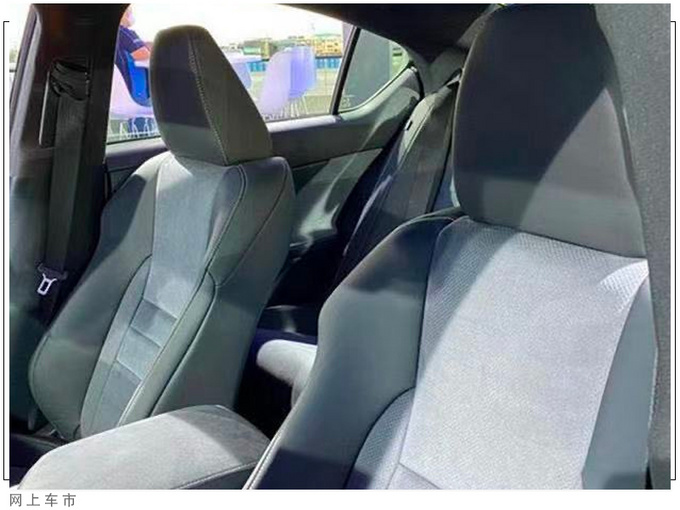 雷克萨斯IS高性能版实拍搭5.0L/还配熏黑套件-图7