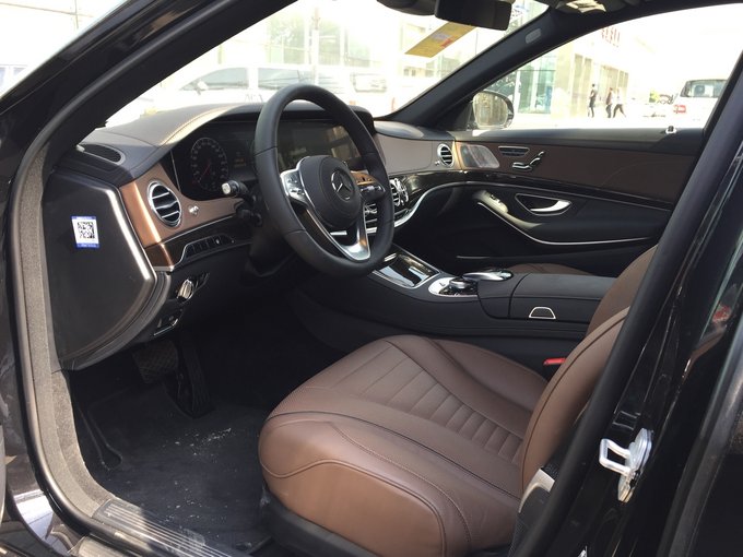 18款奔驰迈巴赫S560 四驱豪车全方位实拍-图11