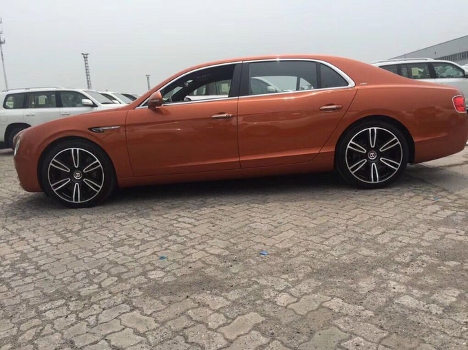 18款宾利飞驰V8S 最新降价行情福利优渥-图3