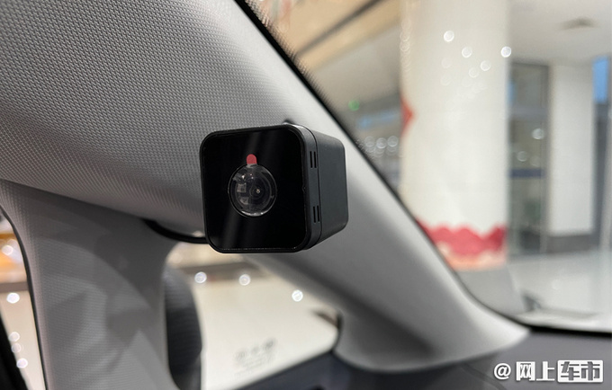 奔腾全新MPV售XX.XX万 专供出行市场 续航400km-图12