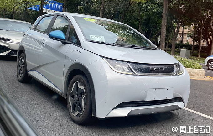 比亚迪新两厢电动车实拍三季度上市 主打网约车-图1
