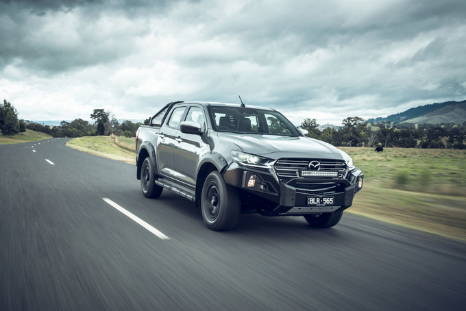 马自达BT50雷霆版3.0T柴油机四驱还配差速锁-图4