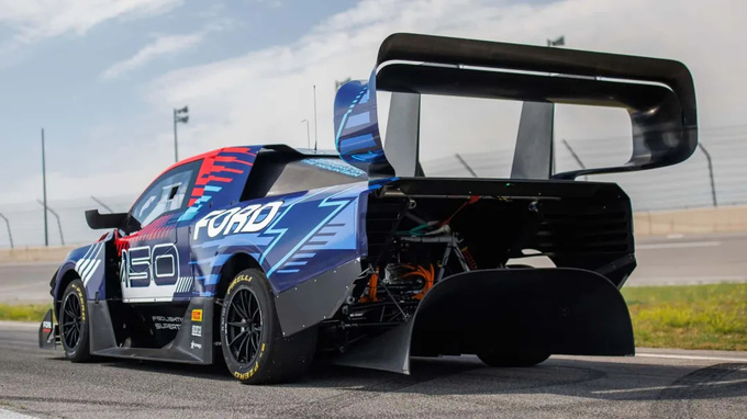 1400马力福特的电动超级皮卡将打破国际爬山赛纪录-图4