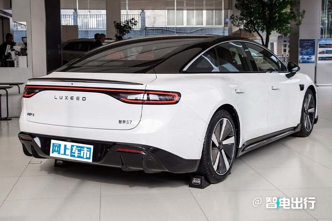 官降2万智界S7售24.98-34.98万 入门版取消激光雷达-图10