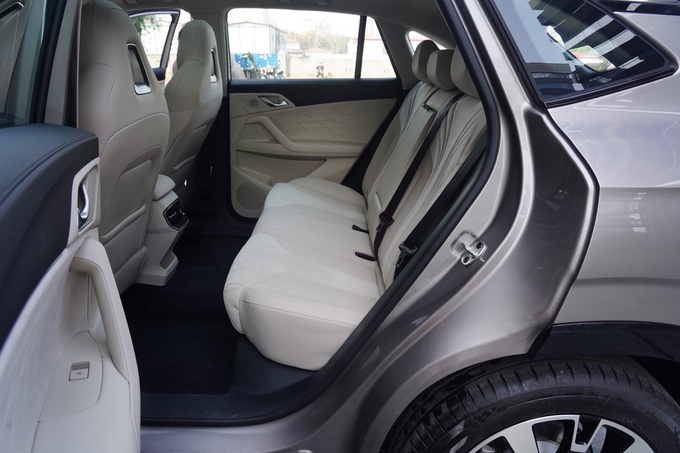 《繁花》高调落幕之际这家沪字号车企正在低调上新-图16