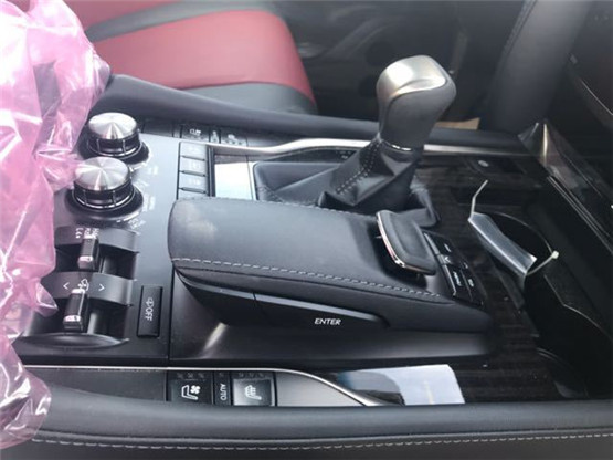 18款中东雷克萨斯LX570 S限量版原厂配置-图6