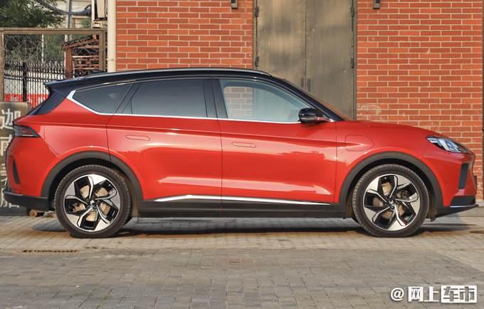 极狐阿尔法T月销不足百辆 明年将联手华为推新车型-图4