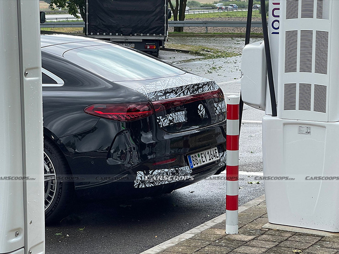 奔驰EQS AMG谍照曝光换装专属外观/性能大幅提升-图1