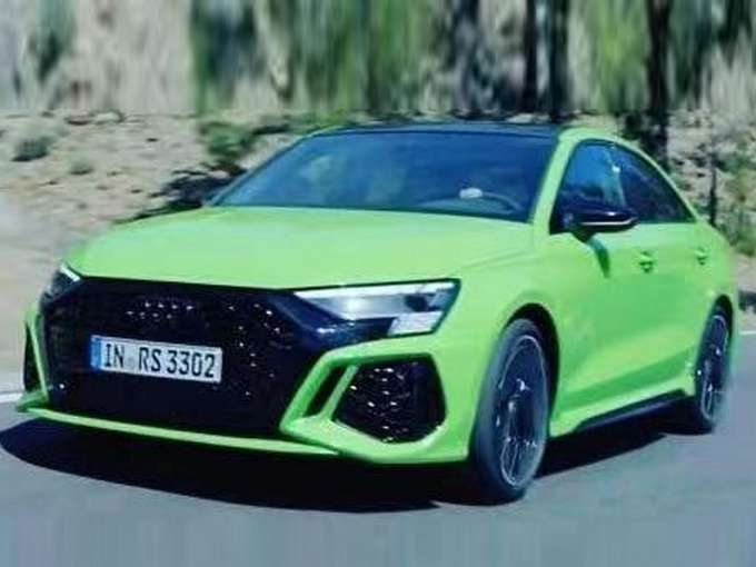 奥迪全新RS3实车曝光2.5T动力升级/年内亮相-图1