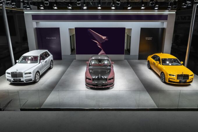 2023广州车展劳斯莱斯闪灵即将开启交付超豪华纯电轿跑车-图1