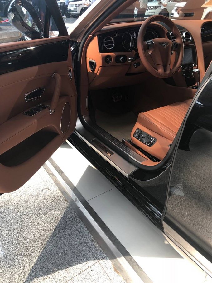 18款宾利飞驰V8S外形帅气 尊享赛车情结-图6