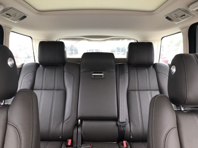 18款路虎揽胜行政3.0汽油加长现车优惠-图13